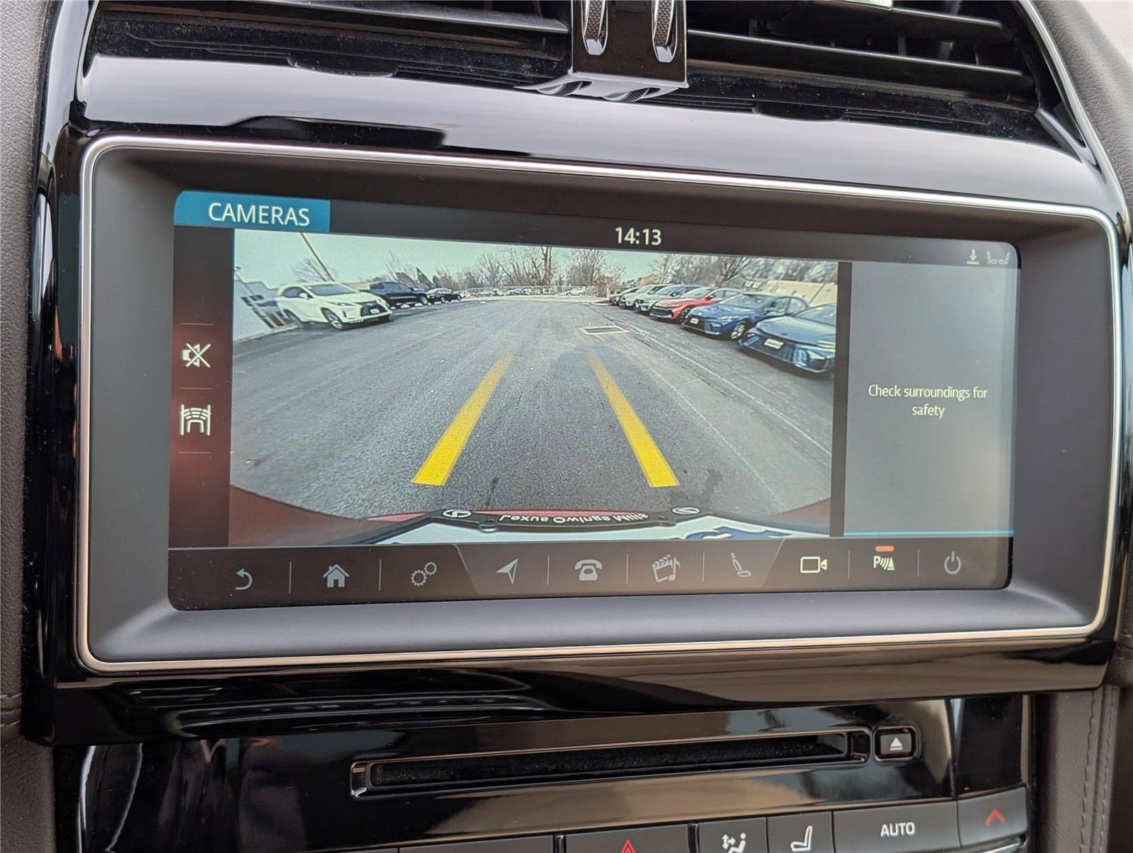 Used 2019 Jaguar F-PACE Prestige image 31