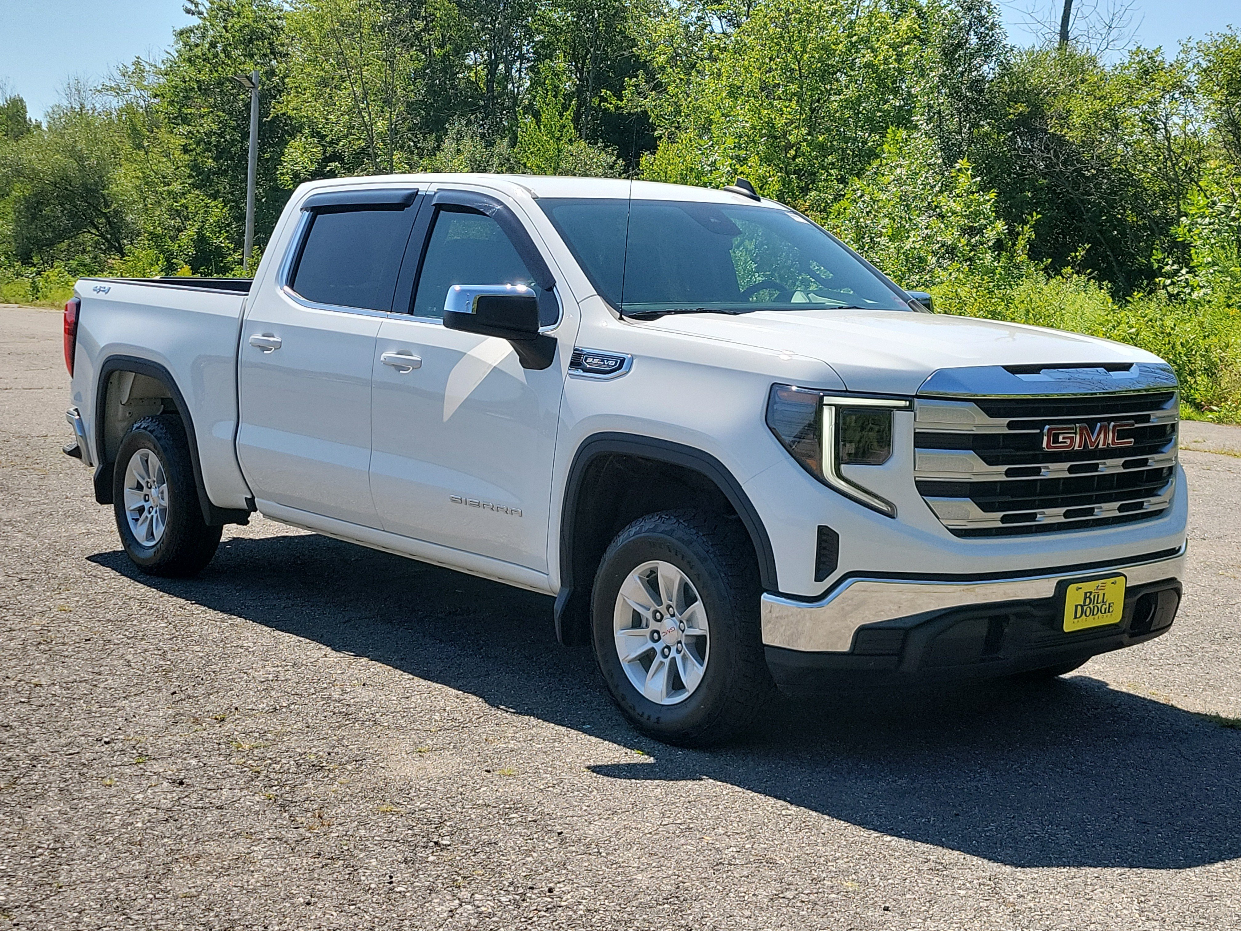 Used 2024 GMC Sierra 1500 SLE w/ LPO, GMC Protection Package AWD/4WD image 3