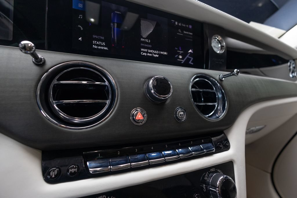 Used 2024 Rolls-Royce Spectre w/ Spectre Launch Package AWD/4WD image 25