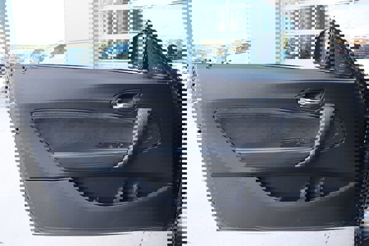 Used 2017 BMW M2 image 39