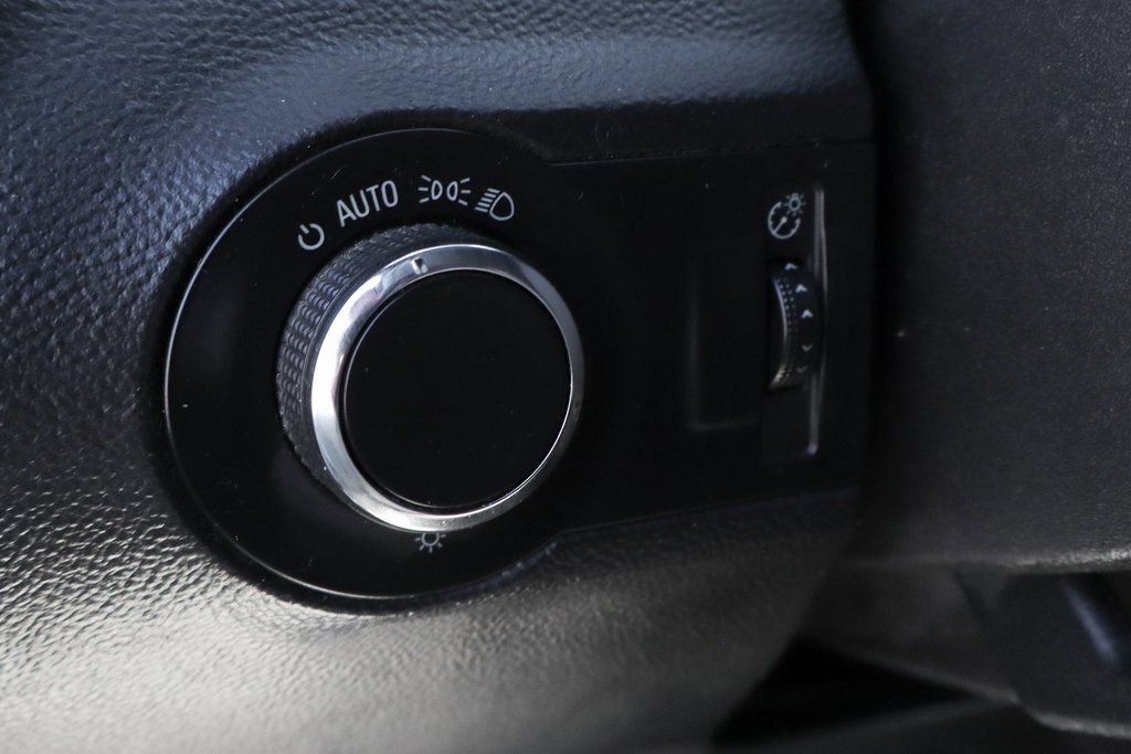 Used 2011 Chevrolet Camaro LS RWD image 19