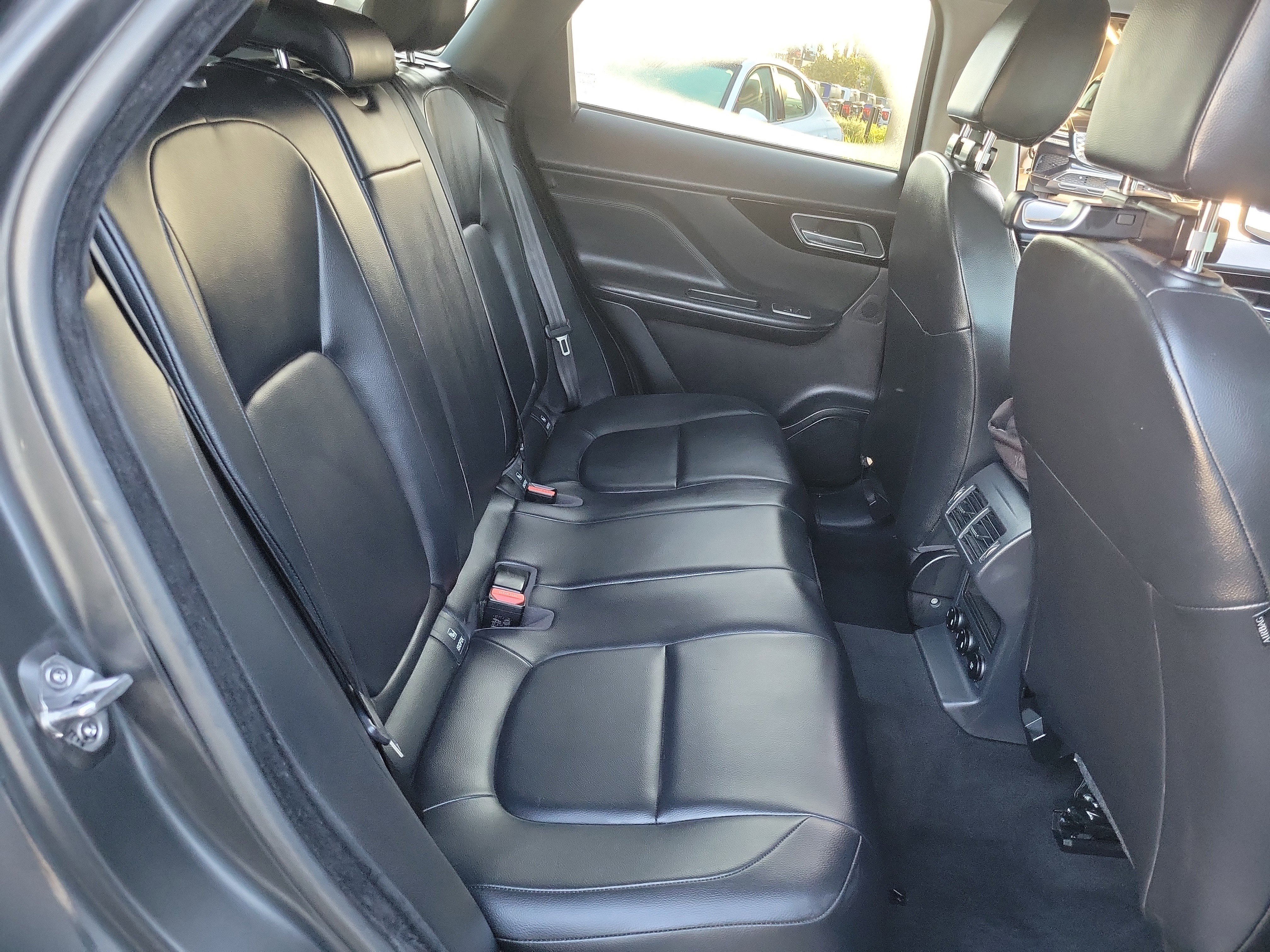 Used 2020 Jaguar F-PACE Premium AWD/4WD image 22