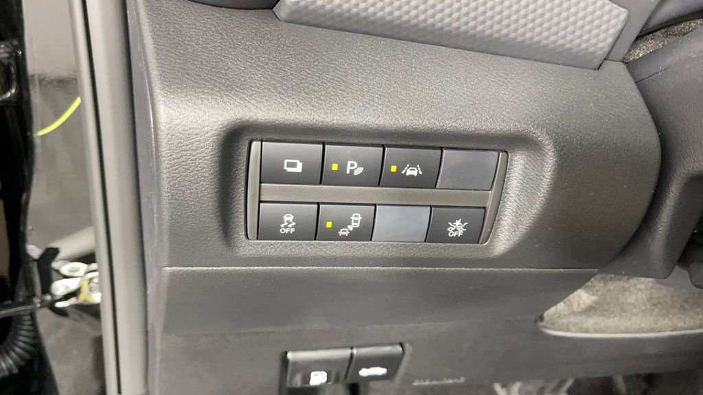 New 2025 Nissan Kicks Play S FWD image 27