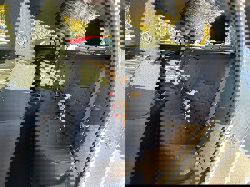 Used 2016 Chevrolet Volt LT w/ Comfort Package image 22