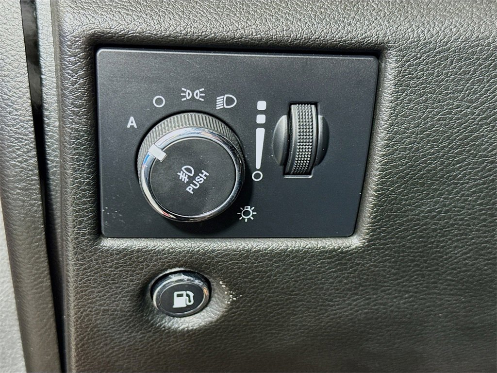 Used 2021 Jeep Grand Cherokee Limited w/ Quick Order Package 2GK 80th image 10