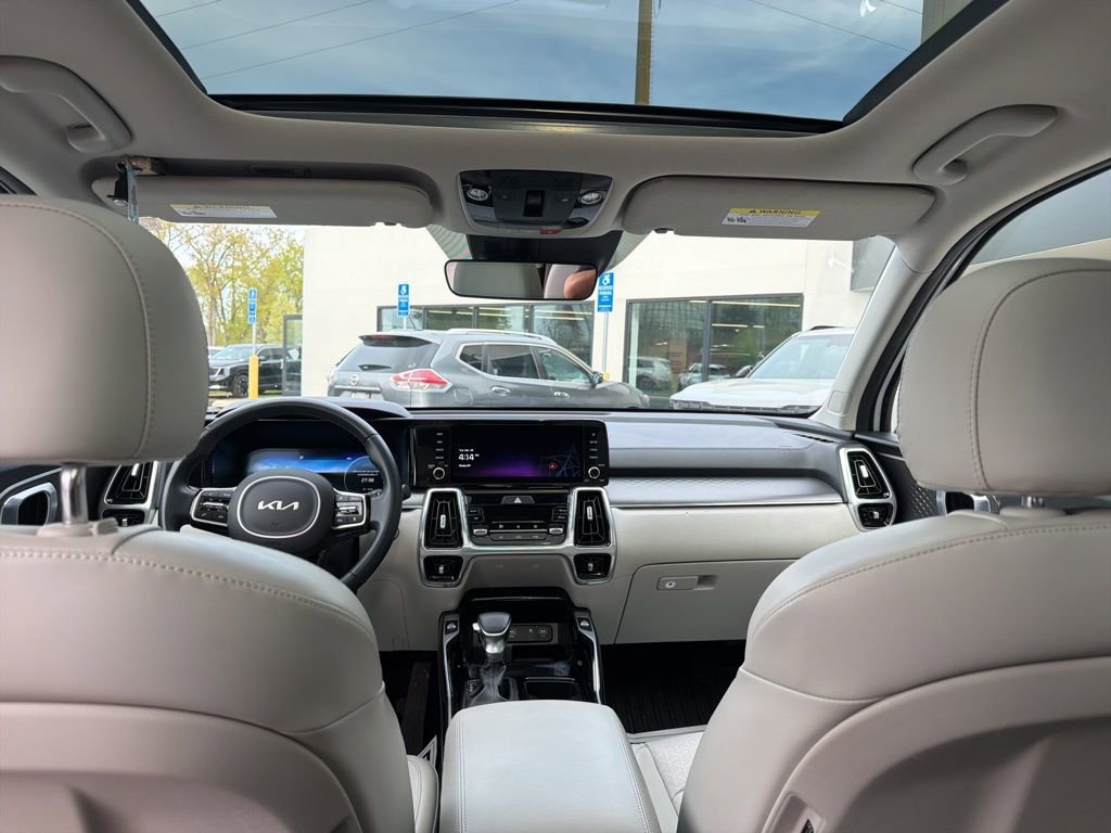 Certified 2023 Kia Sorento SX AWD/4WD image 23
