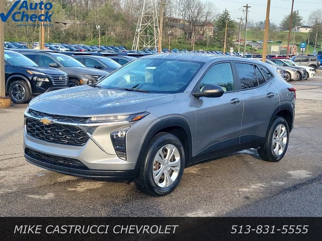 Used 2024 Chevrolet Trax LS image 1