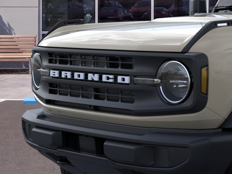 New 2025 Ford Bronco 4-Door AWD/4WD image 19