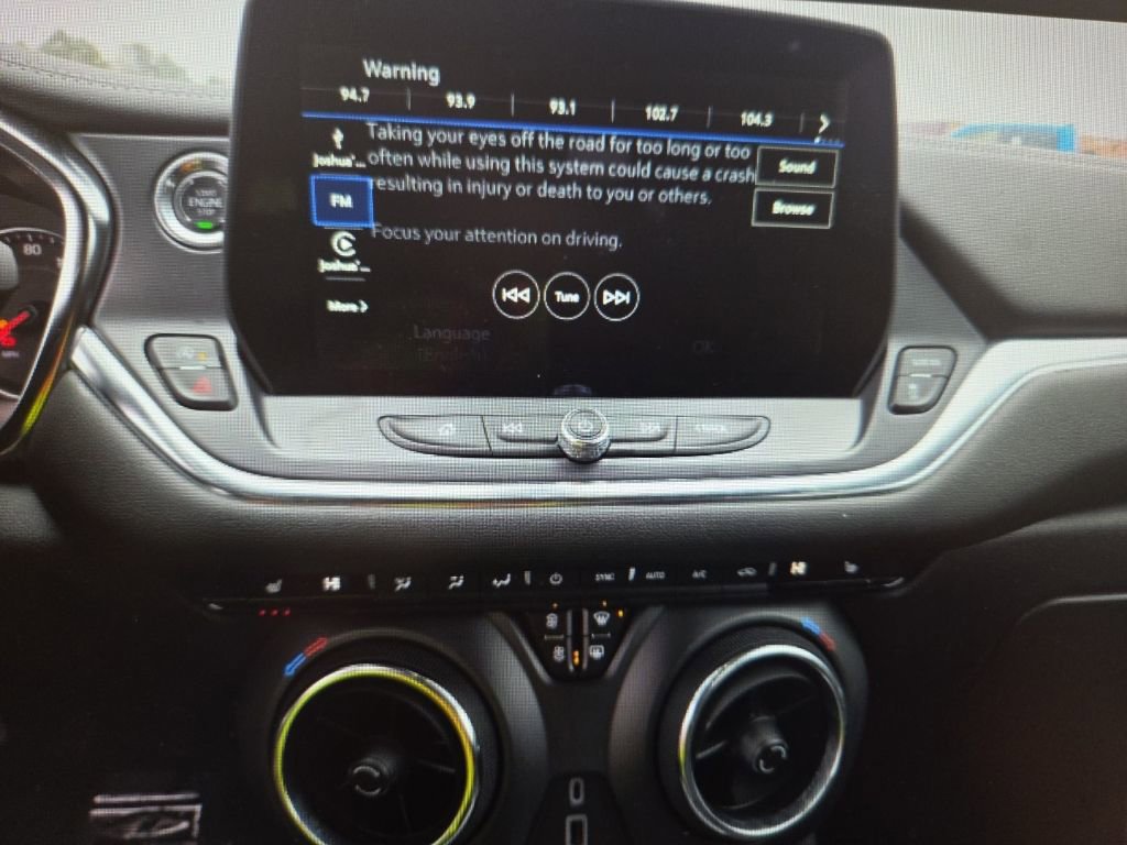 Used 2025 Chevrolet Blazer LT image 9