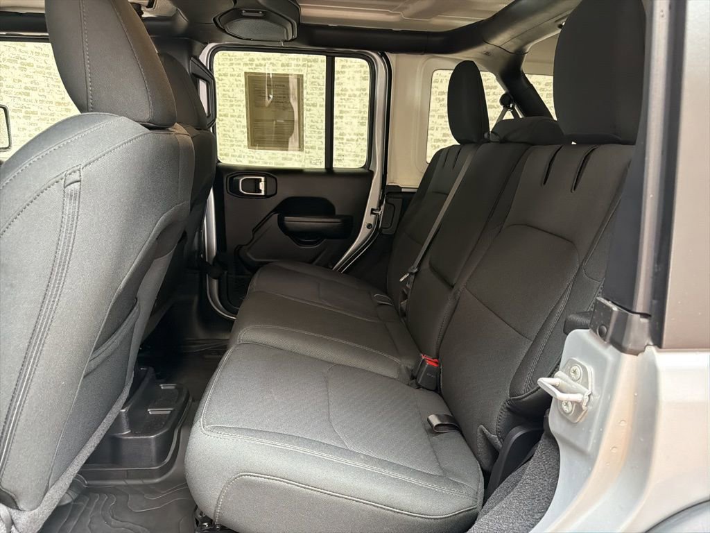 Used 2023 Jeep Wrangler Unlimited w/ Cold Weather Group image 14