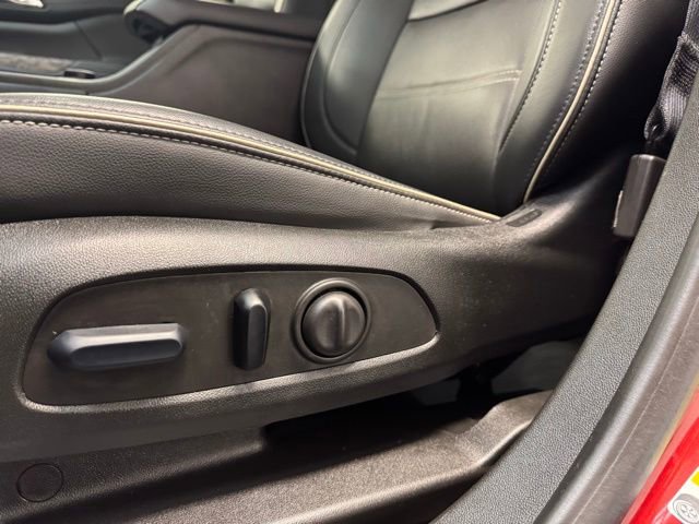 Used 2023 GMC Acadia Denali w/ Denali Ultimate Package image 13