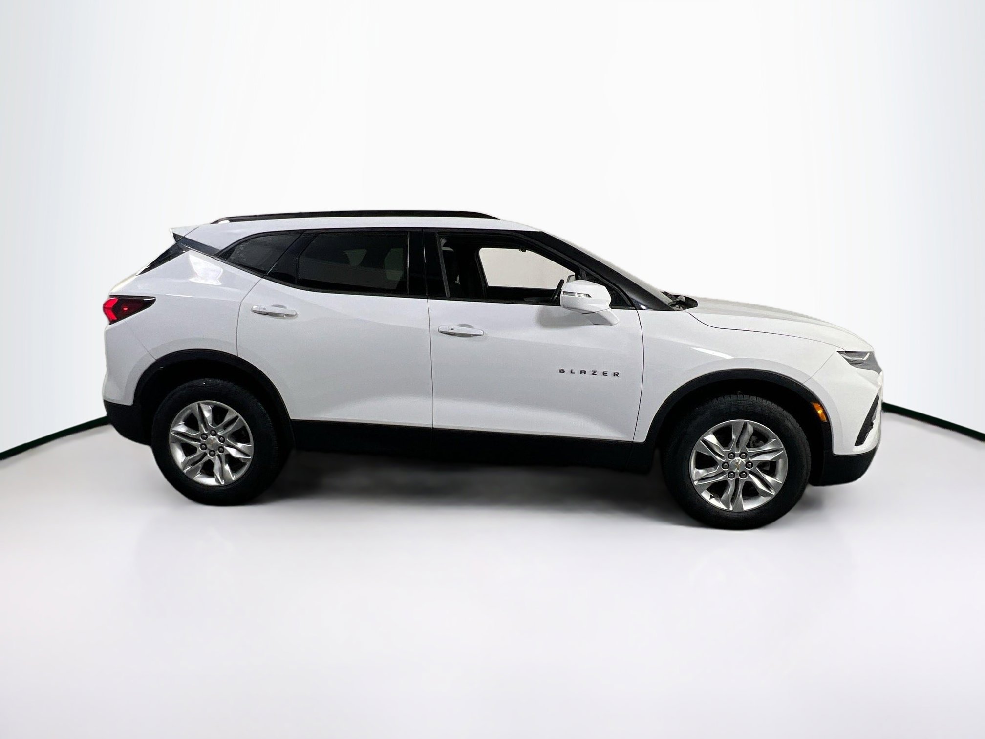 Used 2019 Chevrolet Blazer LT image 4