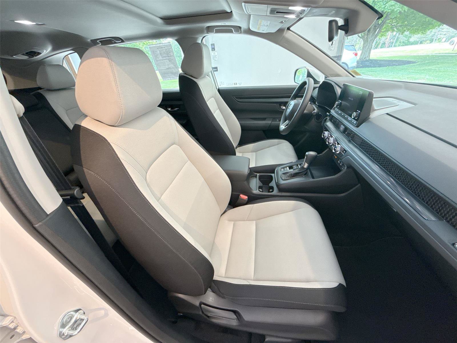 Used 2025 Honda CR-V EX image 26