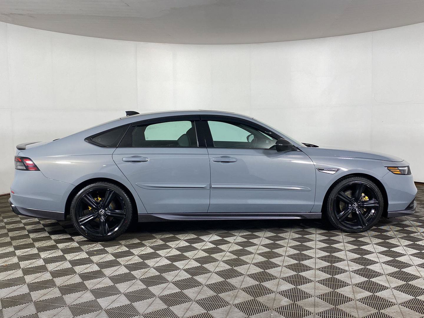 Used 2024 Honda Accord Sport image 7