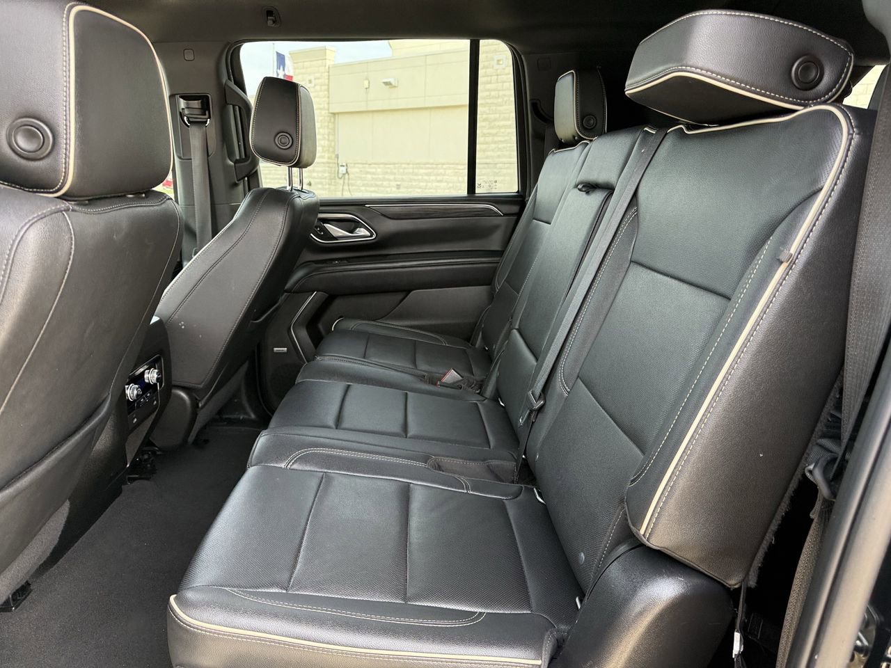 Used 2022 GMC Yukon XL SLT image 27