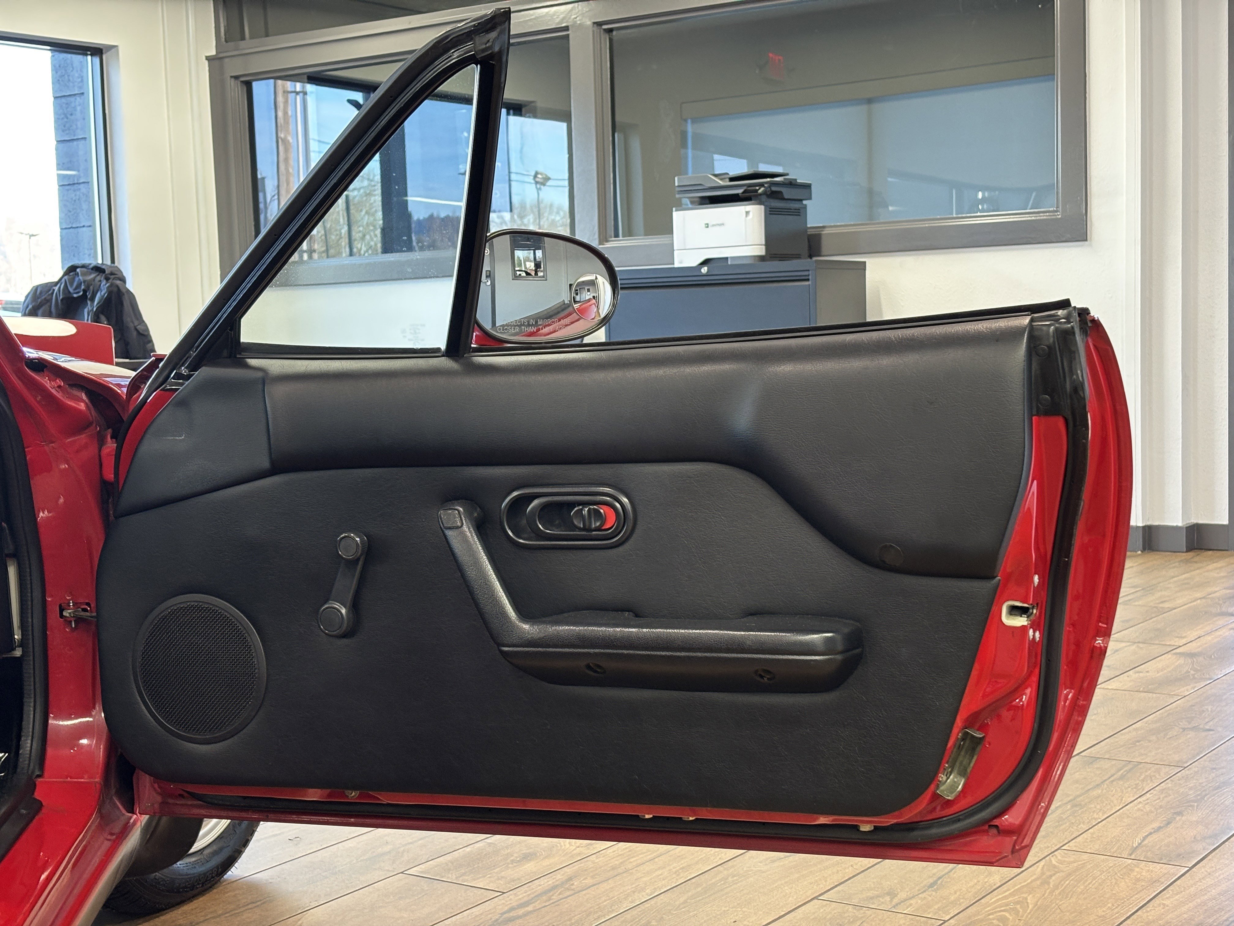 Used 1997 MAZDA MX-5 Miata image 11