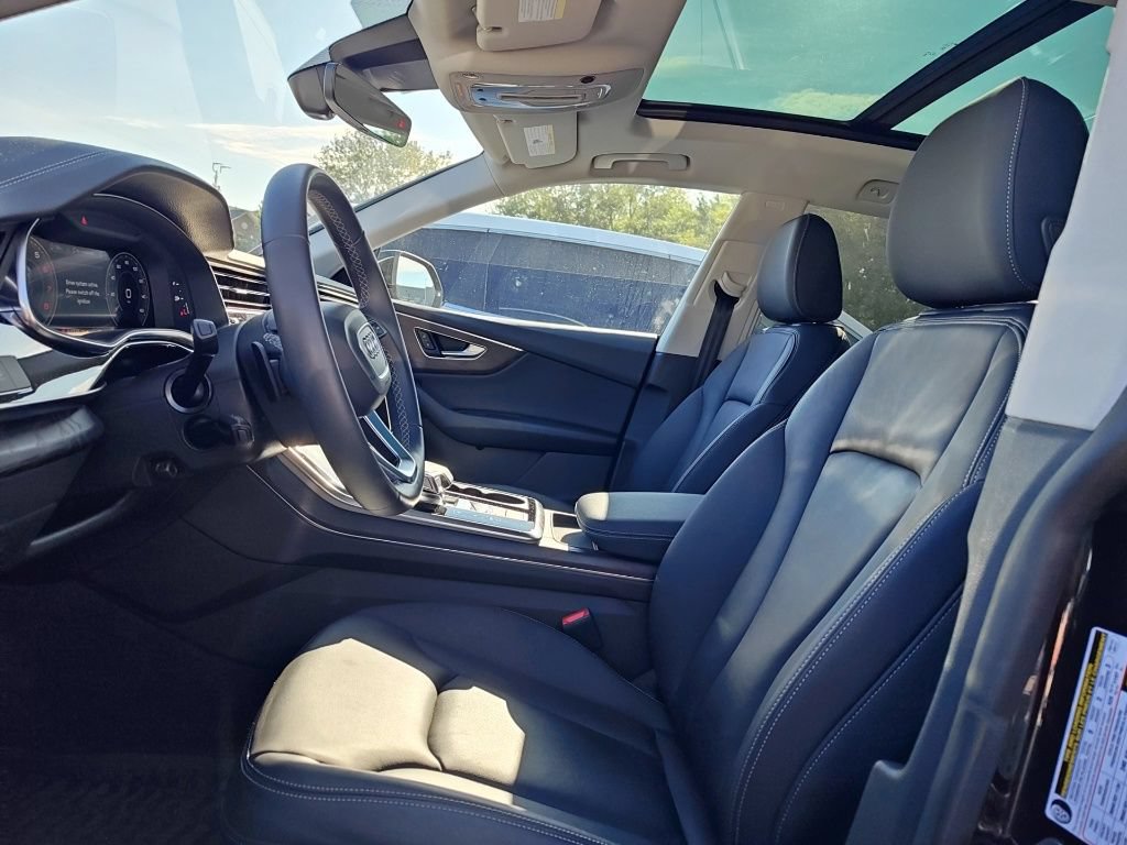 Used 2023 Audi Q8 Premium AWD/4WD image 9
