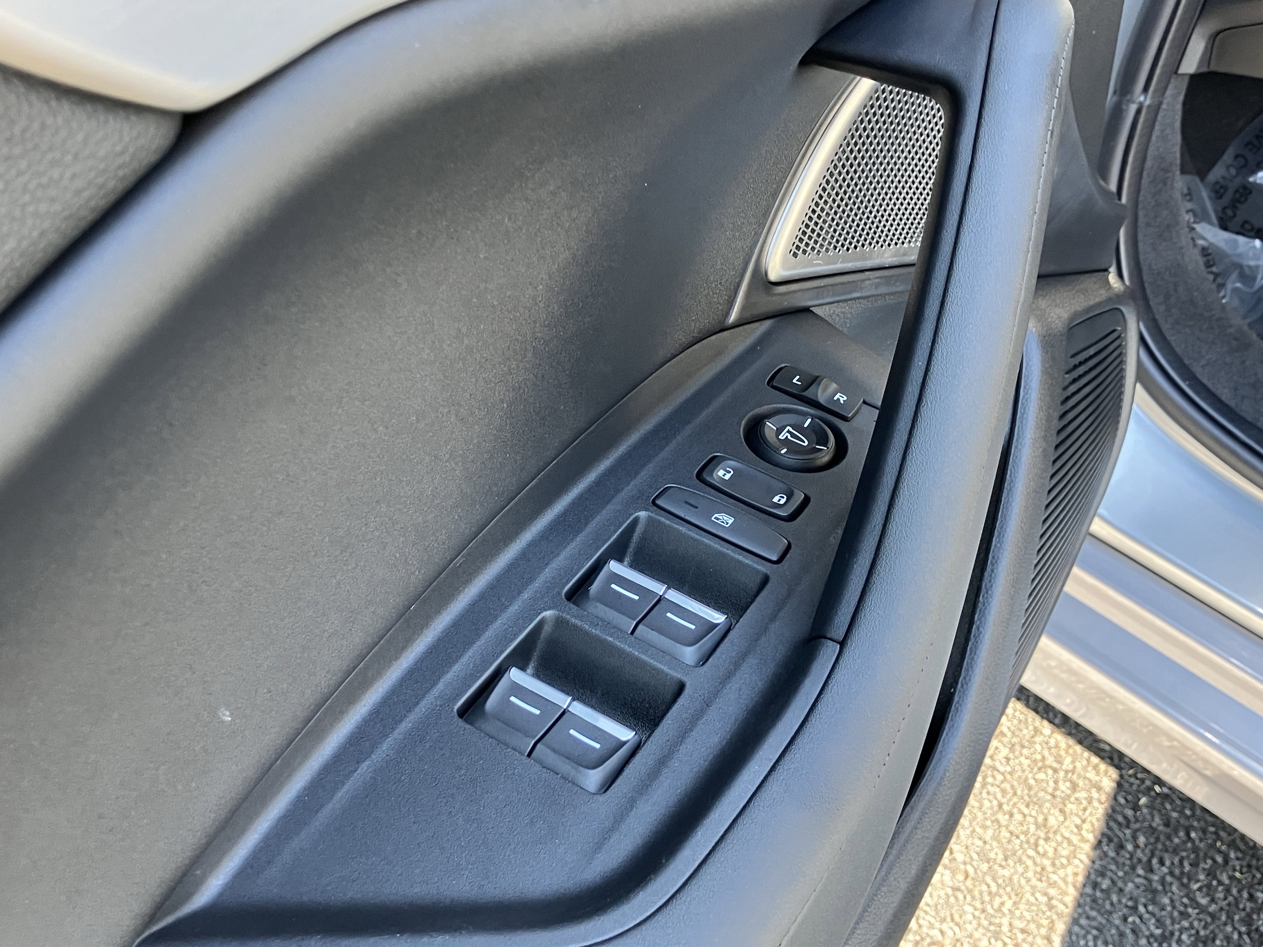 Used 2024 Acura TLX w/ Technology Package image 15