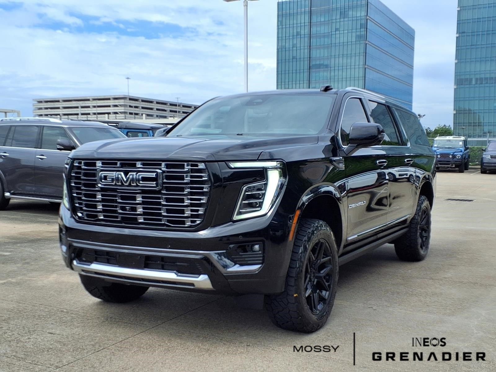 Used 2025 GMC Yukon XL Denali Ultimate image 4