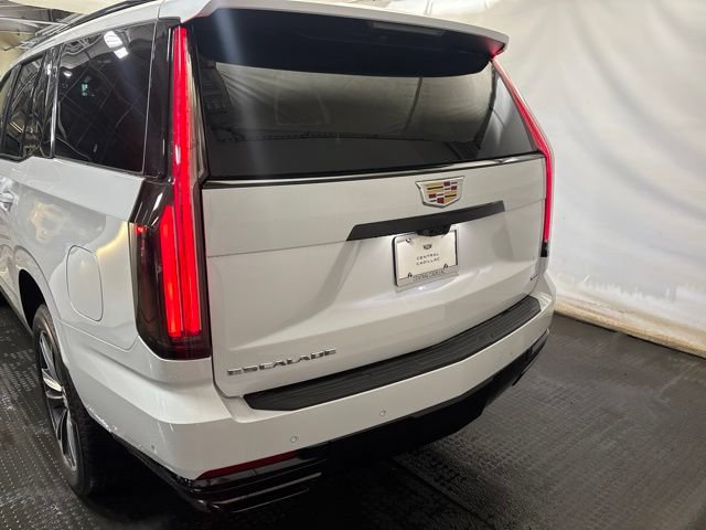 New 2026 Cadillac Escalade Sport w/ Touring Package AWD/4WD image 4