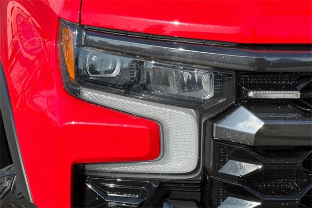 Used 2024 Chevrolet Silverado 1500 ZR2 w/ Technology Package image 45