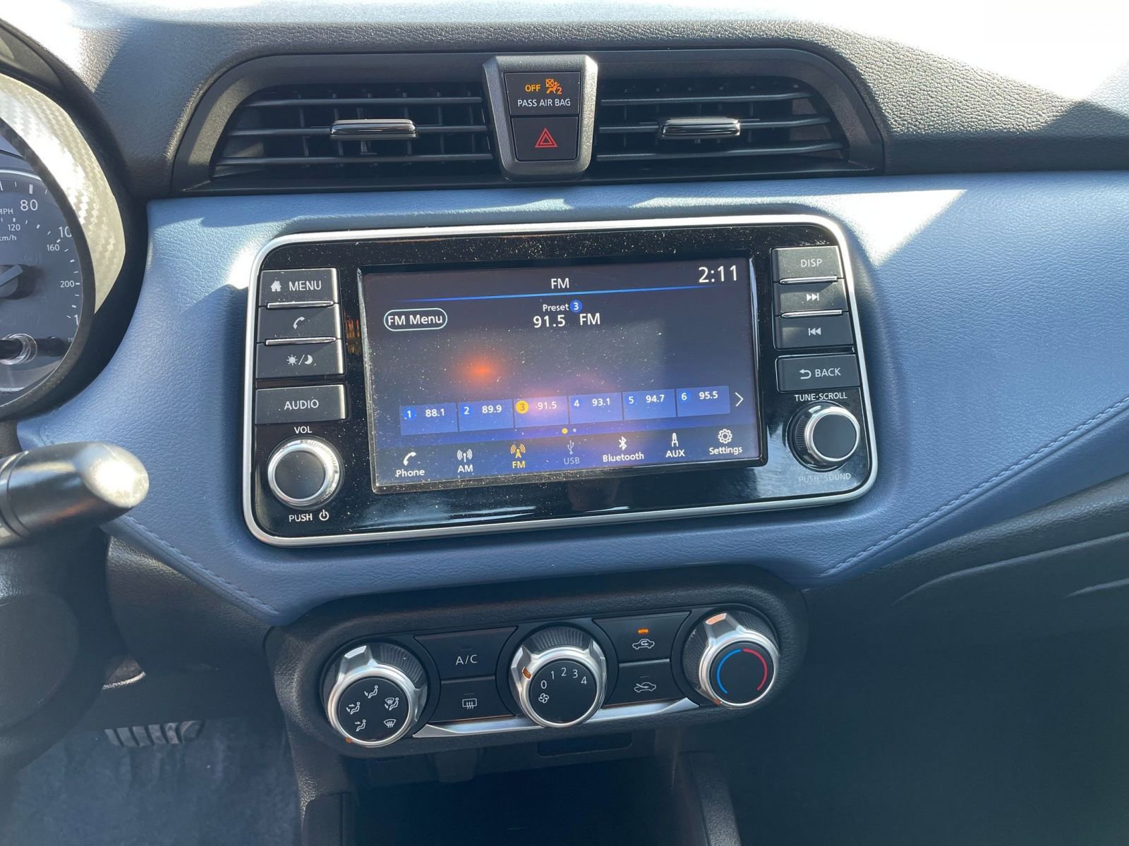 Used 2025 Nissan Versa SV image 21