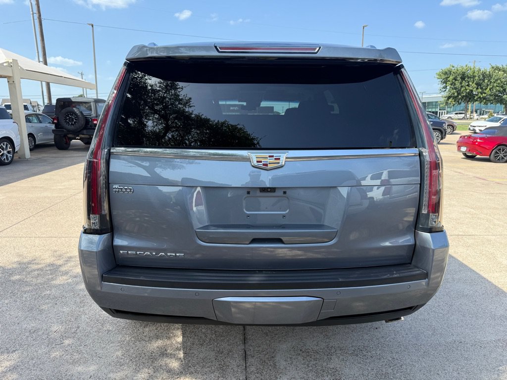 Used 2020 Cadillac Escalade Premium Luxury RWD image 6