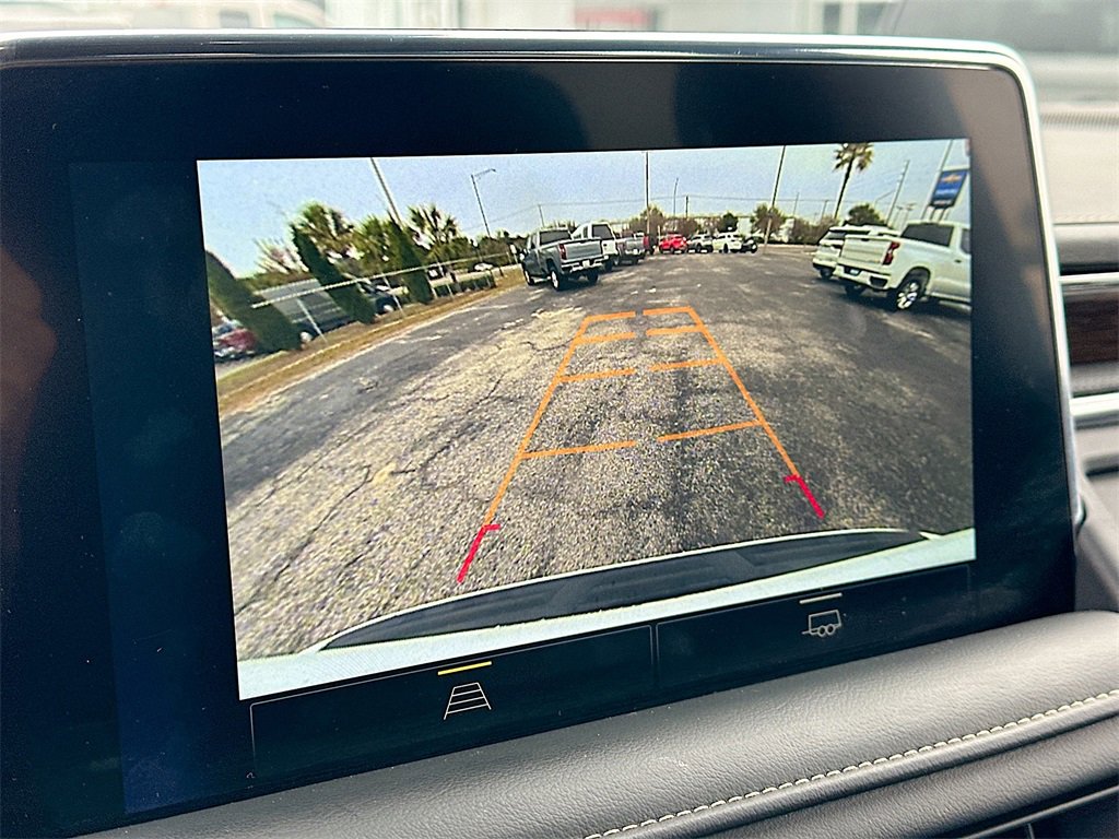 Used 2024 Chevrolet Suburban Premier image 13