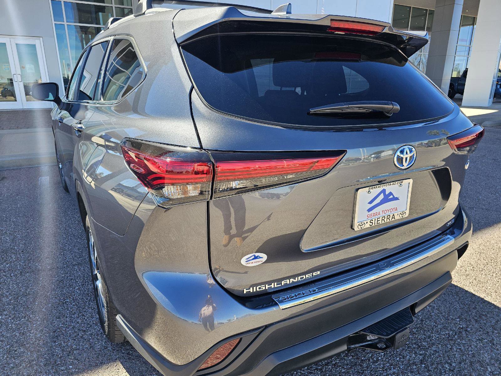 Used 2023 Toyota Highlander XLE image 10