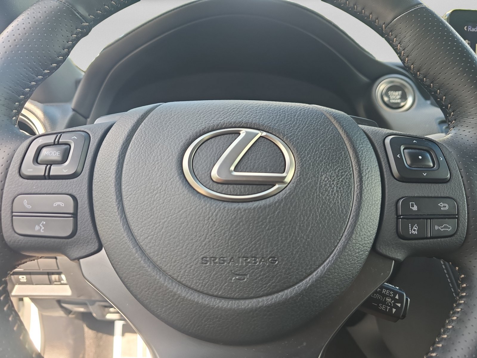 Used 2025 Lexus IS 350 F Sport w/ Navigation Package RWD image 12