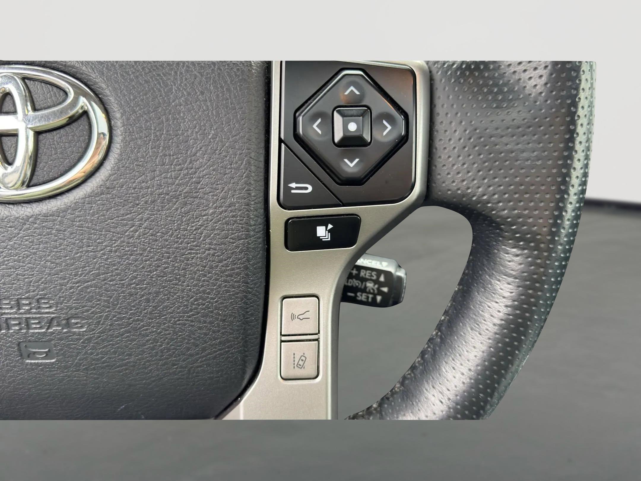 Used 2023 Toyota 4Runner SR5 Premium w/ Moonroof Package image 18