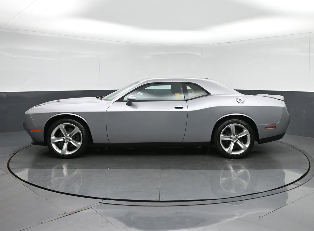 Used 2018 Dodge Challenger SXT w/ Super Sport Group (SS/T) image 4