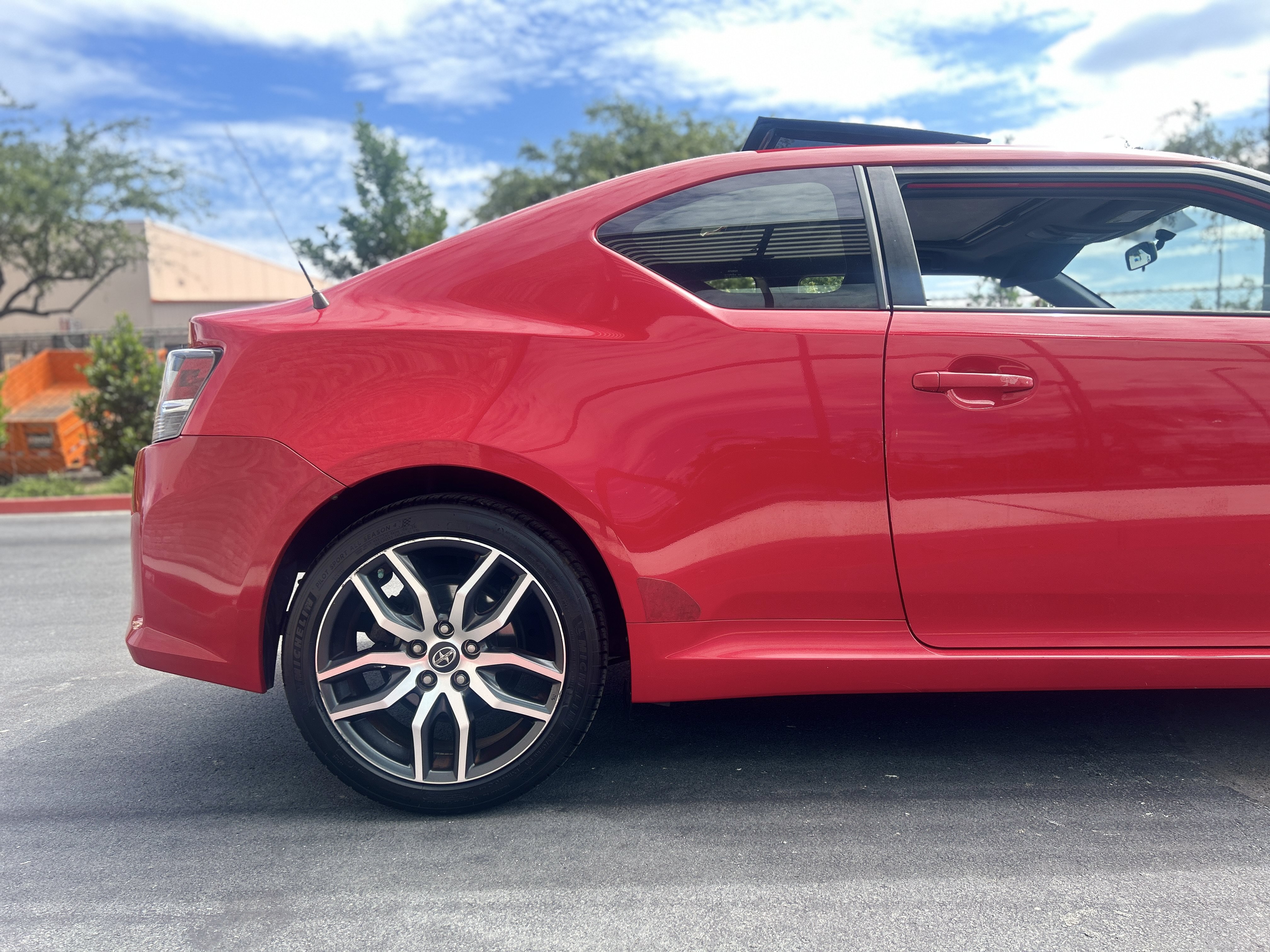 Used 2014 Scion tC FWD image 25