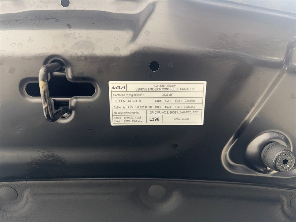 Used 2025 Kia Telluride EX w/ EX Captain's Chair Package image 81