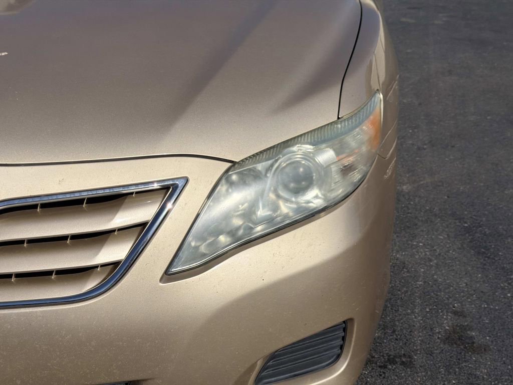 Used 2011 Toyota Camry LE w/ LE Extra-Value Pkg FWD image 10