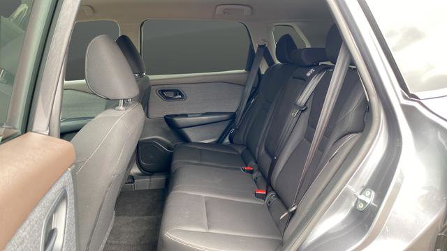 Used 2023 Nissan Rogue S image 23