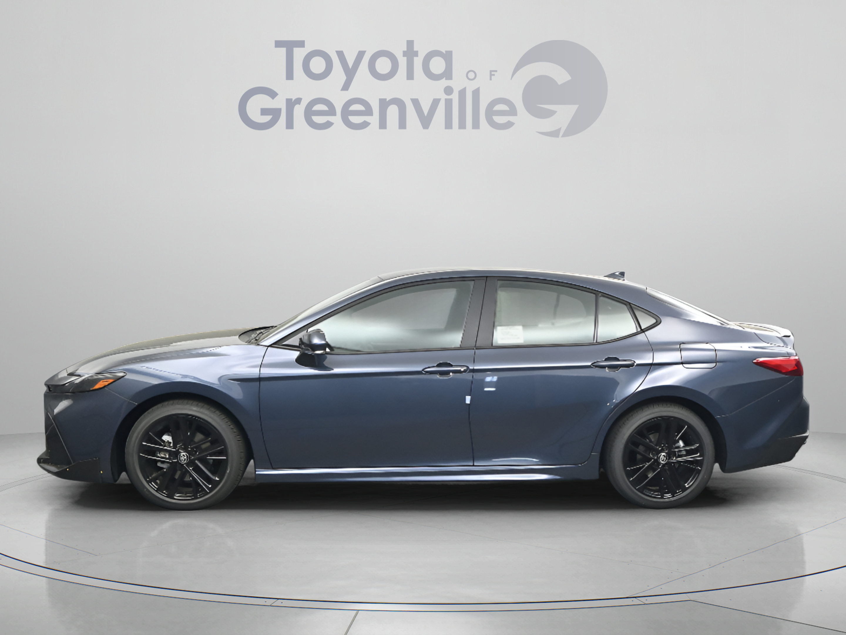 New 2026 Toyota Camry SE FWD image 5