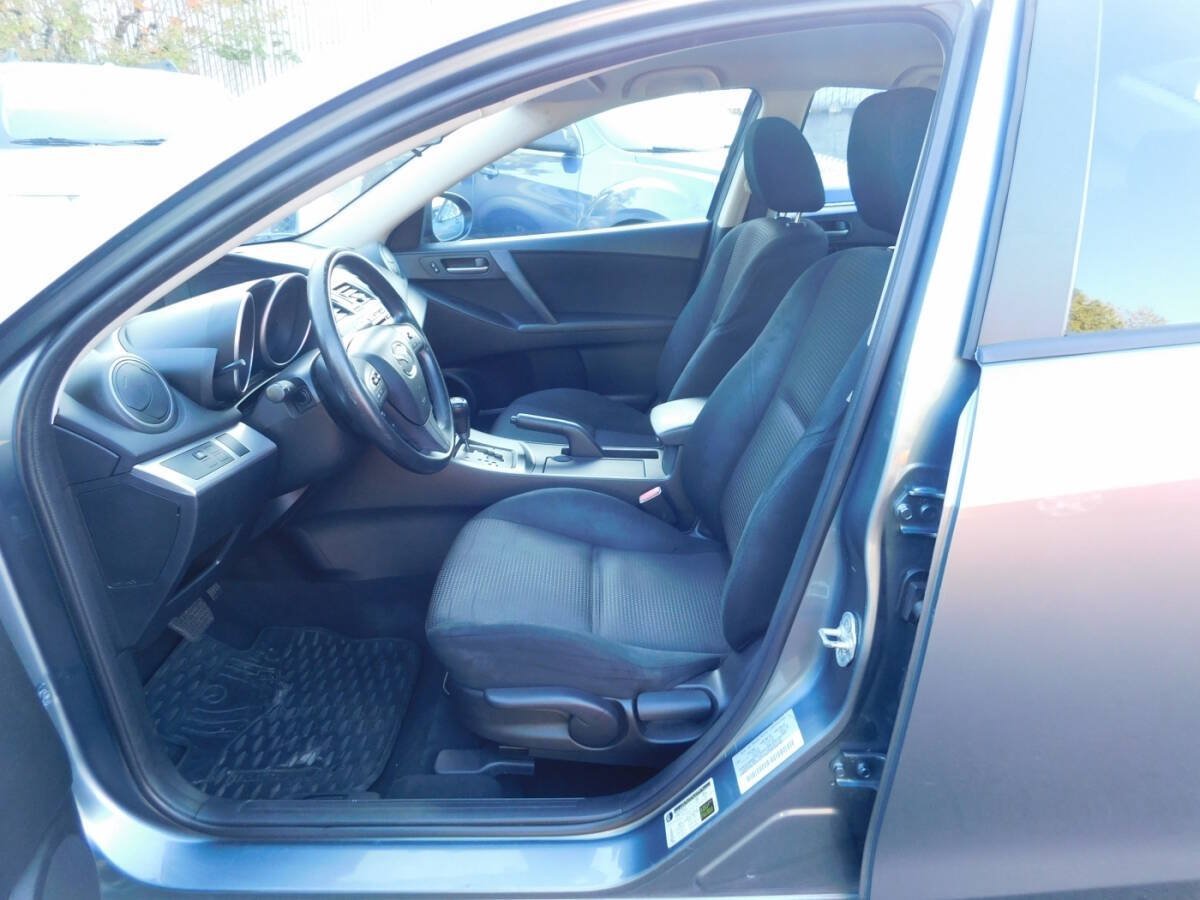 Used 2013 MAZDA MAZDA3 i Sport FWD image 6