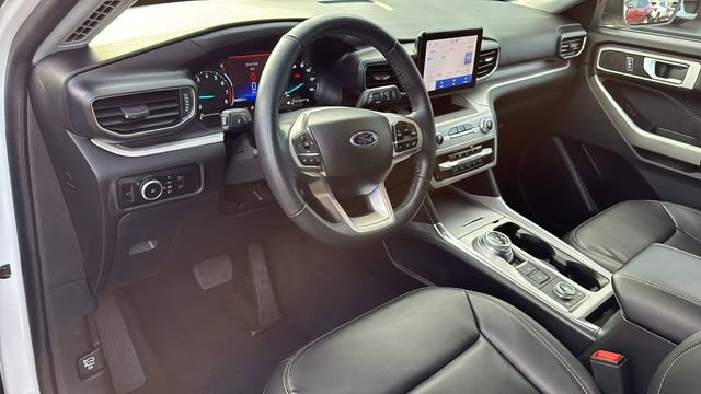 Used 2023 Ford Explorer XLT w/ Equipment Group 202A image 10