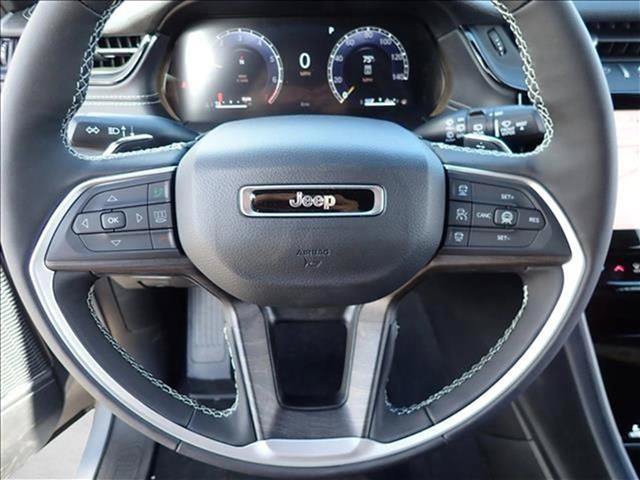 New 2026 Jeep Grand Cherokee Limited w/ Limited Altitude Package AWD/4WD image 16