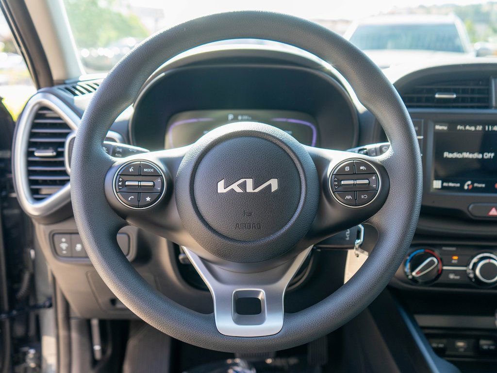 New 2025 Kia Soul LX image 14