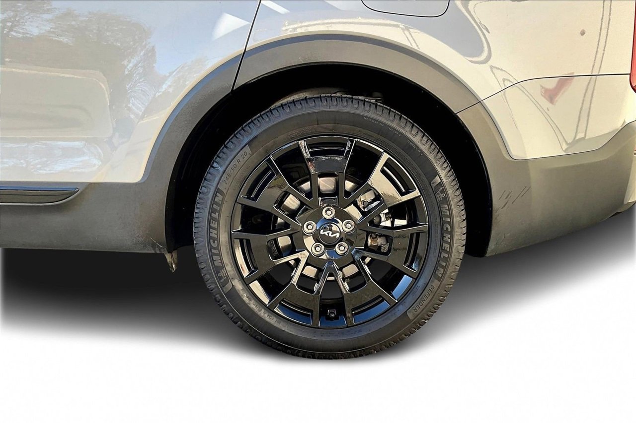 Used 2022 Kia Telluride SX w/ Nightfall Edition Package image 36