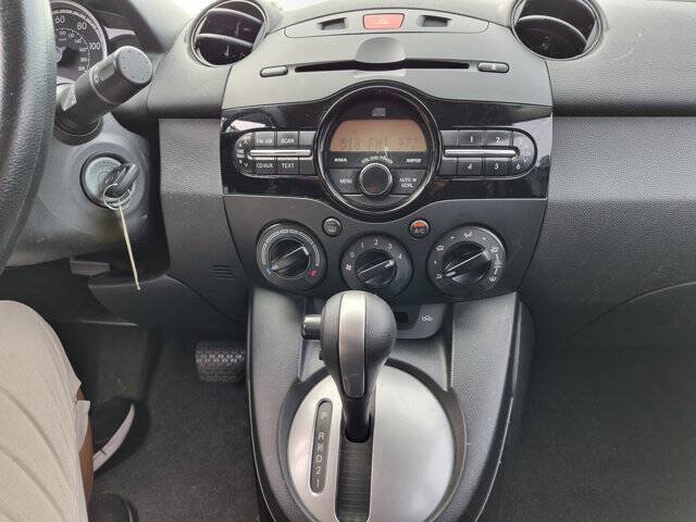 Used 2012 MAZDA MAZDA2 Sport FWD image 20