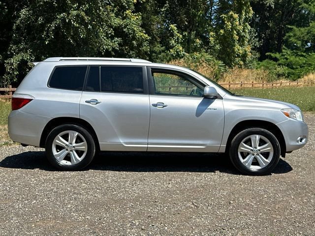 Used 2010 Toyota Highlander Limited AWD/4WD image 10
