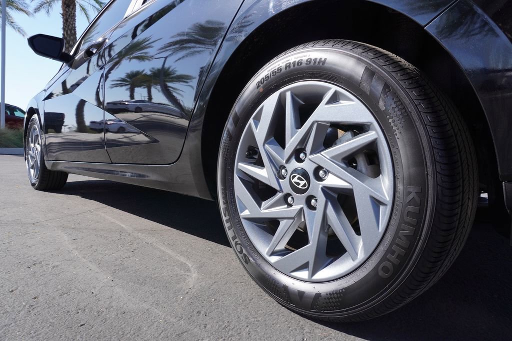 Used 2024 Hyundai Elantra SEL image 6