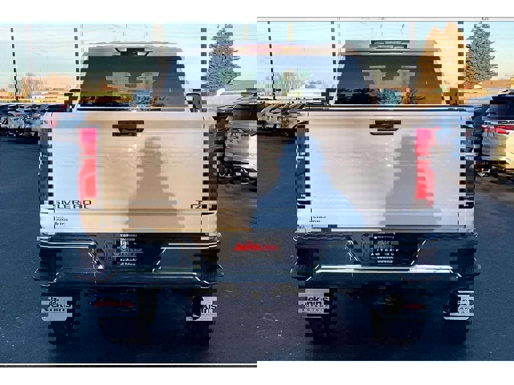 Used 2025 Chevrolet Silverado 3500 LTZ image 4