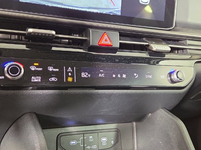 Certified 2026 Kia Sportage EX FWD image 19