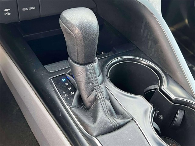 Used 2018 Toyota Camry LE image 27