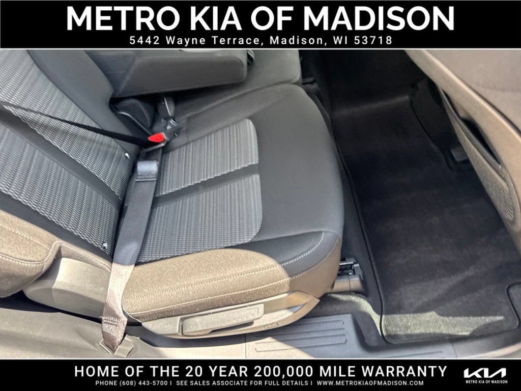 Used 2025 Kia Sorento LX FWD image 39