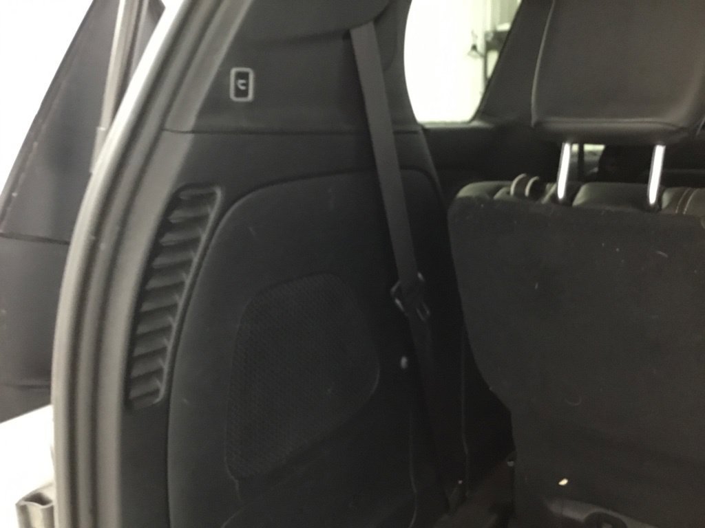 Used 2021 Chrysler Pacifica Touring-L w/ Uconnect Theater Family Group AWD/4WD image 17